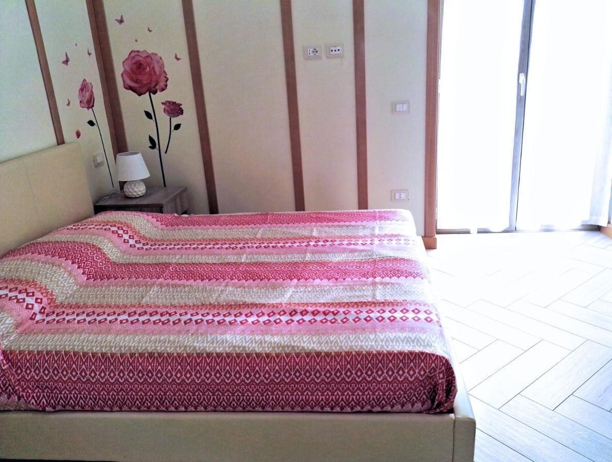 לינה וארוחת בוקר בוסקוריאלה Rosa Vesuviana מראה חיצוני תמונה